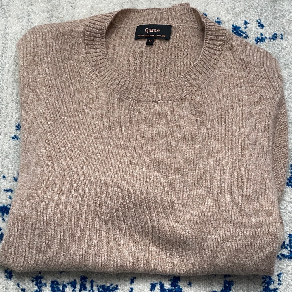 Quince Mongolian Cashmere Women’s Beige Crewneck Sweater